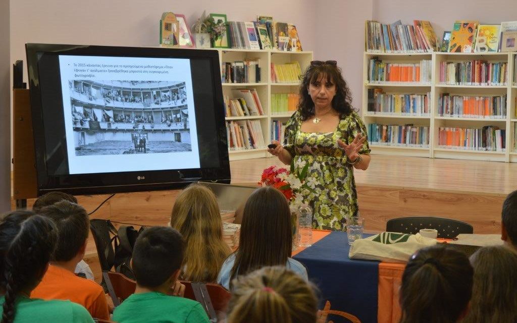 Οι μαθήτριες και οι μαθητές του Δημοτικού των Εκπαιδευτήριων «ΡΟΔΙΩΝ ΠΑΙΔΕΙΑ» υποδέχτηκαν τη συγγραφέα Αγγελική Δαρλάση