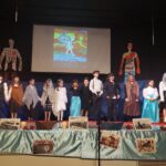 «Μια θάλασσα τη μνήμη κατοικεί»: Ένα θεατρικό ταξίδι στη Σμύρνη της καρδιάς…