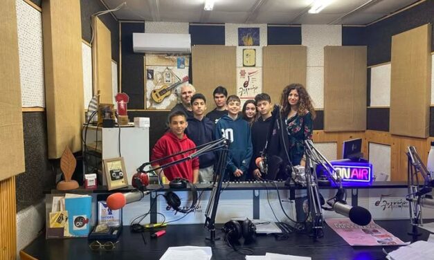 Από το στούντιο στο όνειρο: Τα μέλη του Ομίλου Νεανικής Επιχειρηματικότητας των Εκπαιδευτηρίων μας μιλούν, δημιουργούν και διεκδικούν!