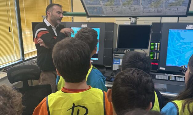 Μια «πτήση γνώσης» στον Πύργο Ελέγχου του Αεροδρομίου μας